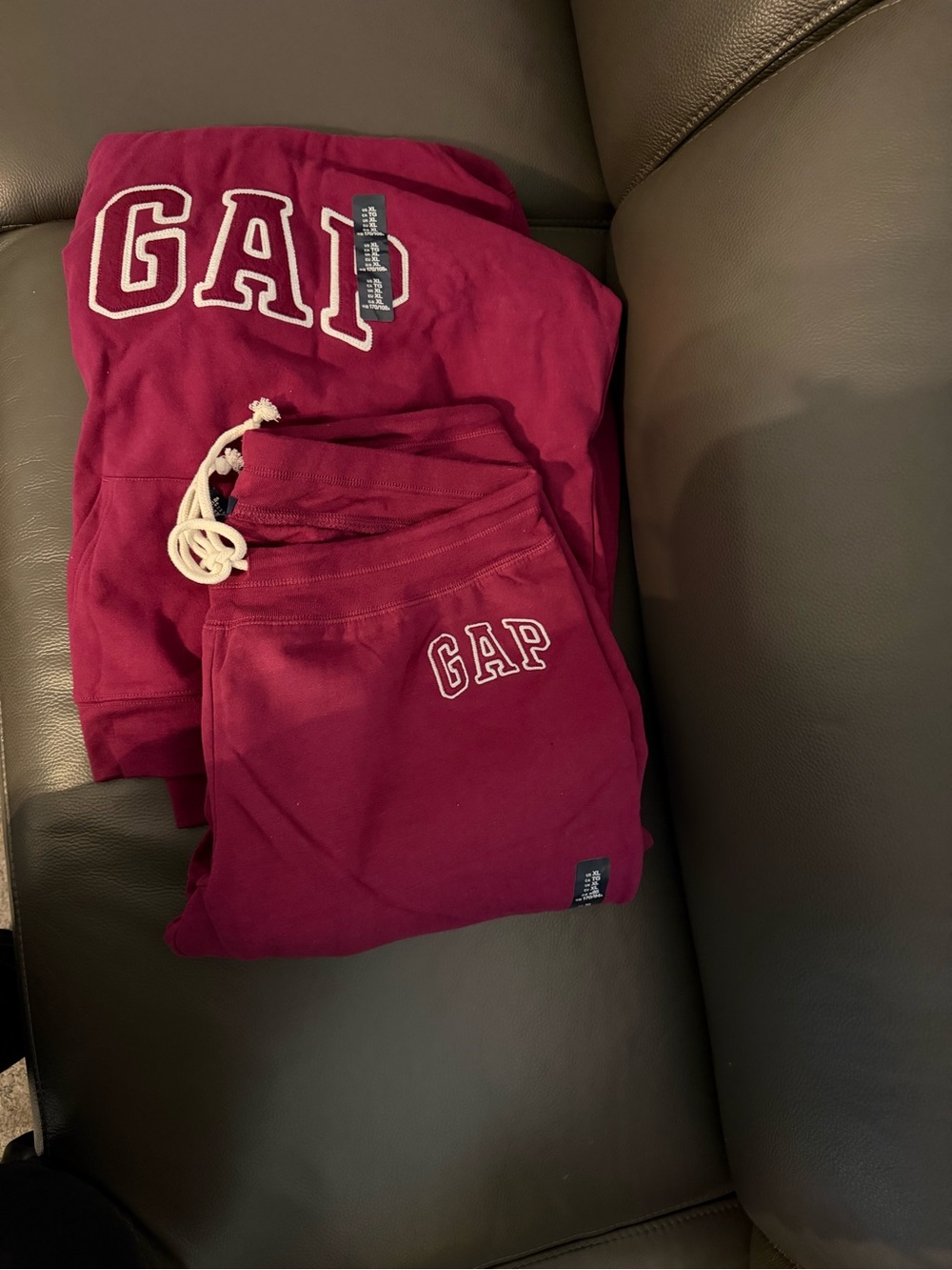 Gap set - Picture 3 of 4